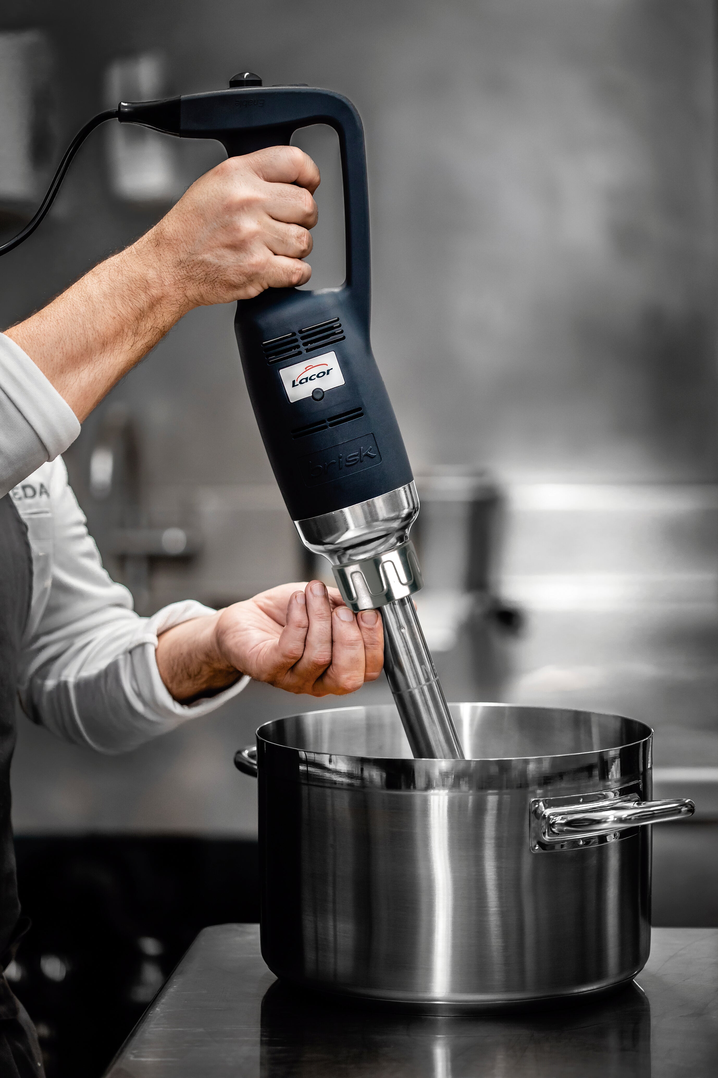 Batedeira profissional BRISK SF 16 cm - 270 W